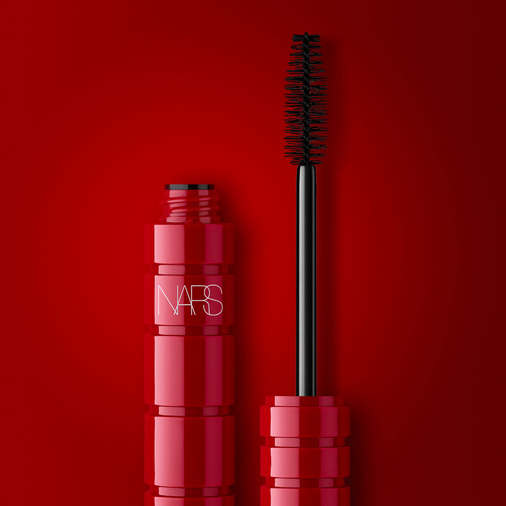 Professional cosmetics red color mascara gif shoot by Isa Aydin